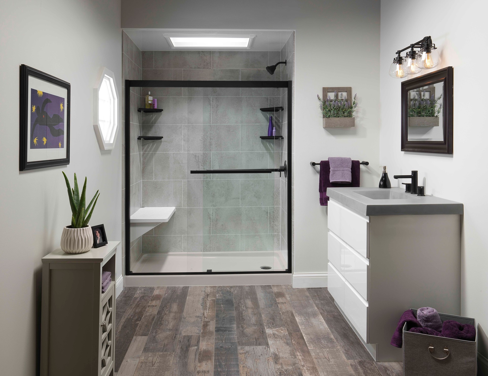 <div><span style="color: rgb(6,85,165);font-size: 24px;"><strong>Walk-In Shower Solutions</strong></span></div>
